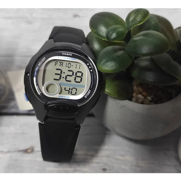 Casio gyerek digitális karóra LW-200-1B, WR50, LED, fekete
