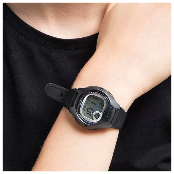 Casio gyerek digitális karóra LW-200-1B, WR50, LED, fekete