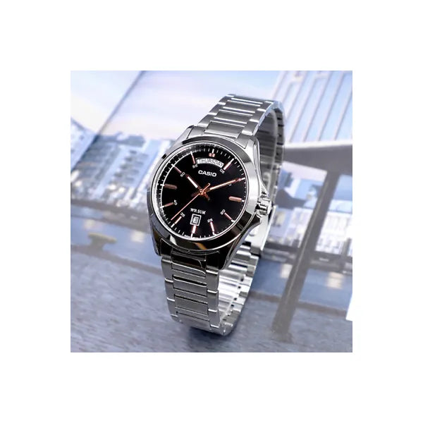 Casio férfi kvarcóra fekete számlap ezüst tok wr50 dátumfunkcióval