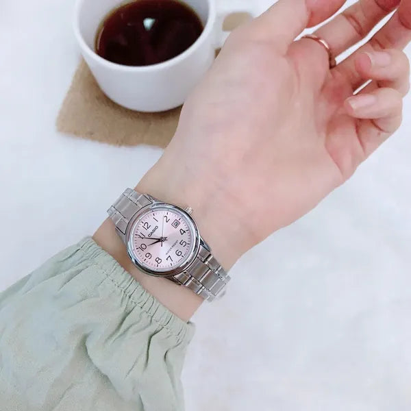 Casio női rózsaszín kvarc óra ezüst karkötővel