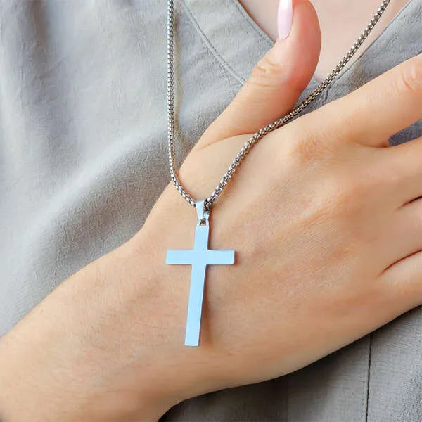 Ezüst kereszt nyaklánc - időtlen elegancia