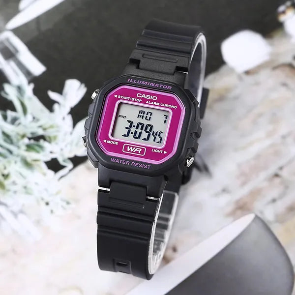 Casio LA-20WH-4ADF gyerek digitális karóra fekete-rózsaszín WR30
