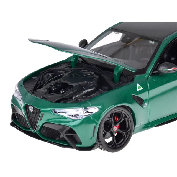 Alfa Romeo Giulia GTAm Quadrifoglio 1:18 zöld modellautó nyitható elemekkel