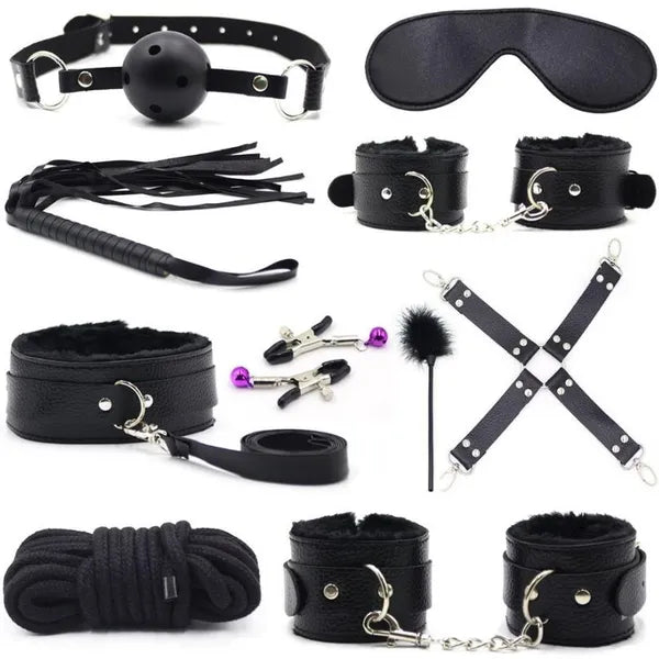 10 részes BDSM készlet műbőrrel: bilincsek, ostor, szemmaszk, ballgag