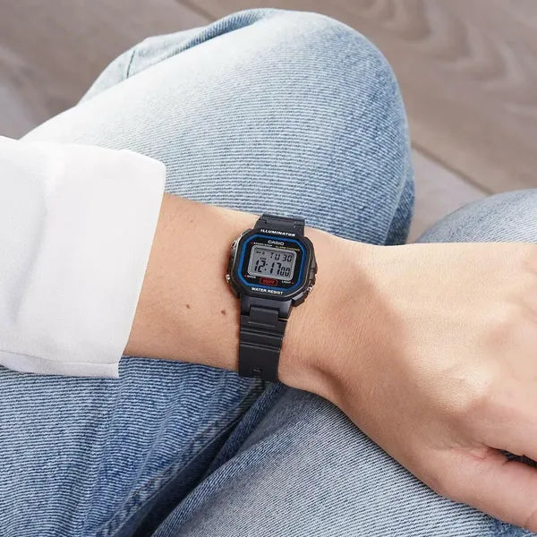Casio LA-20WH-1C gyerek digitális karóra, fekete, WR30, LED dobozzal