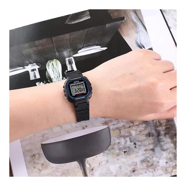Casio LA-20WH-1C gyerek digitális karóra, fekete, WR30, LED dobozzal