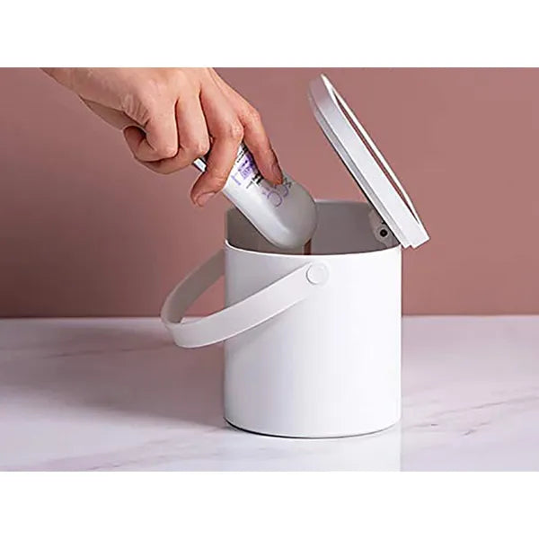 Fehér kozmetikai és ékszer rendező táska, USB-s LED tükrös, 24×11,5 cm