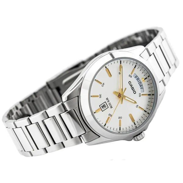 Casio férfi ezüst kvarc óra dátumfunkcióval wr50