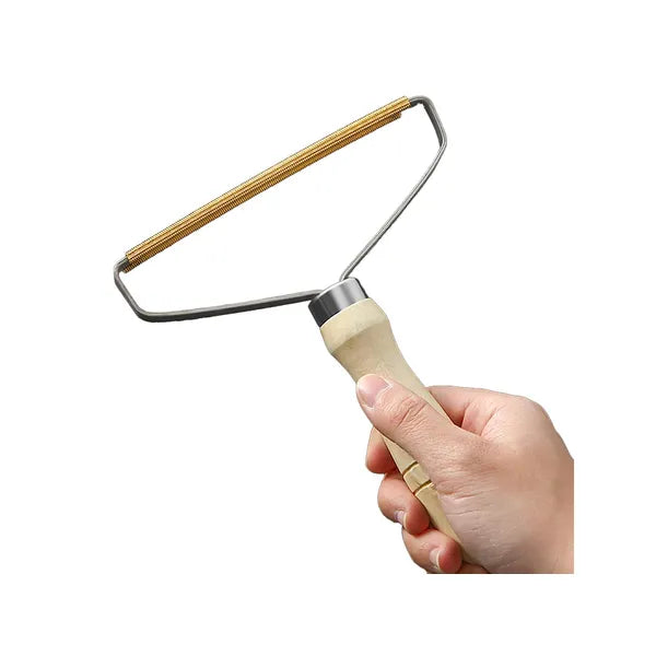 Kézi textilborotva fa nyéllel, 15 cm, szösz- és szőreltávolító