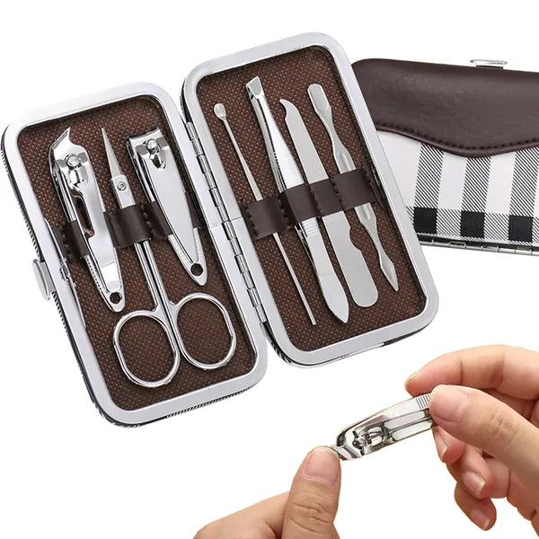7 részes acél manikűr-pedikűr készlet fehér tokkal 11×6,5 cm