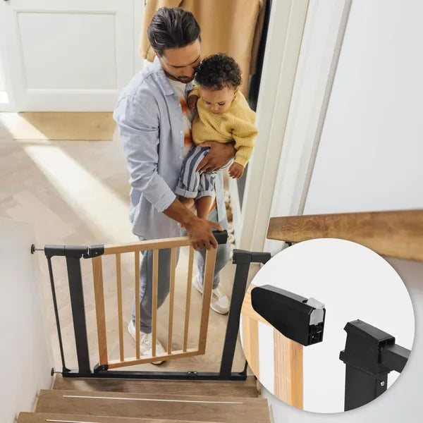 Ecotoys biztonsági kapu 74-130 cm, fém-fa, gyermek és háziállat védő