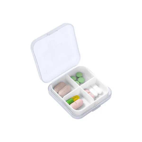 Zsebméretű gyógyszer- és vitaminadagoló doboz 4 rekesszel, fehér