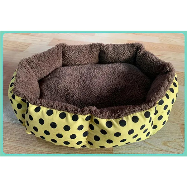 Sárga kisállat fekhely párnával, csúszásgátló aljjal 35×37 cm