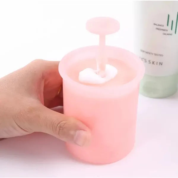 Kompakt samponhabosító bögre, 10 cm, műanyag, színmix