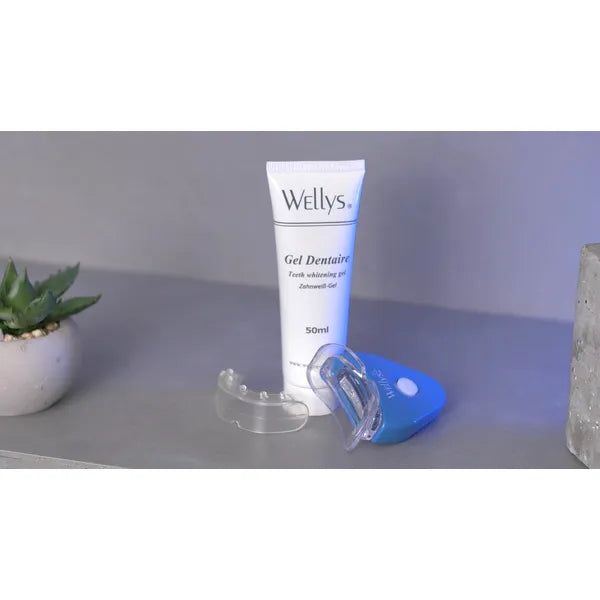 Wellys Smile otthoni fogfehérítő szett UV fénnyel, géllel, elemekkel