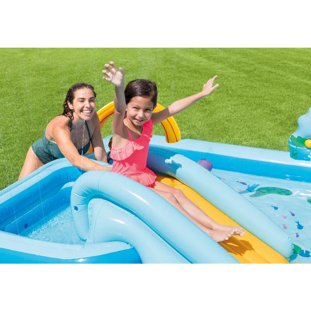 INTEX Felfújható csúszdás gyerekmedence színes állatokkal, 550 l, 257 x 216 cm, kék