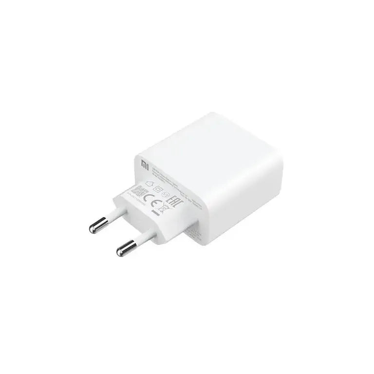 Xiaomi AD332EU USB/USB-C 33W-os utazási töltő fehér színben